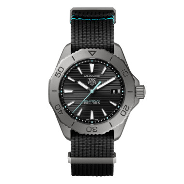         Damen- und Herrenuhr, Solar, TAG Heuer TAG HEUER AQUARACER PROFESSIONAL 200 SOLARGRAPH